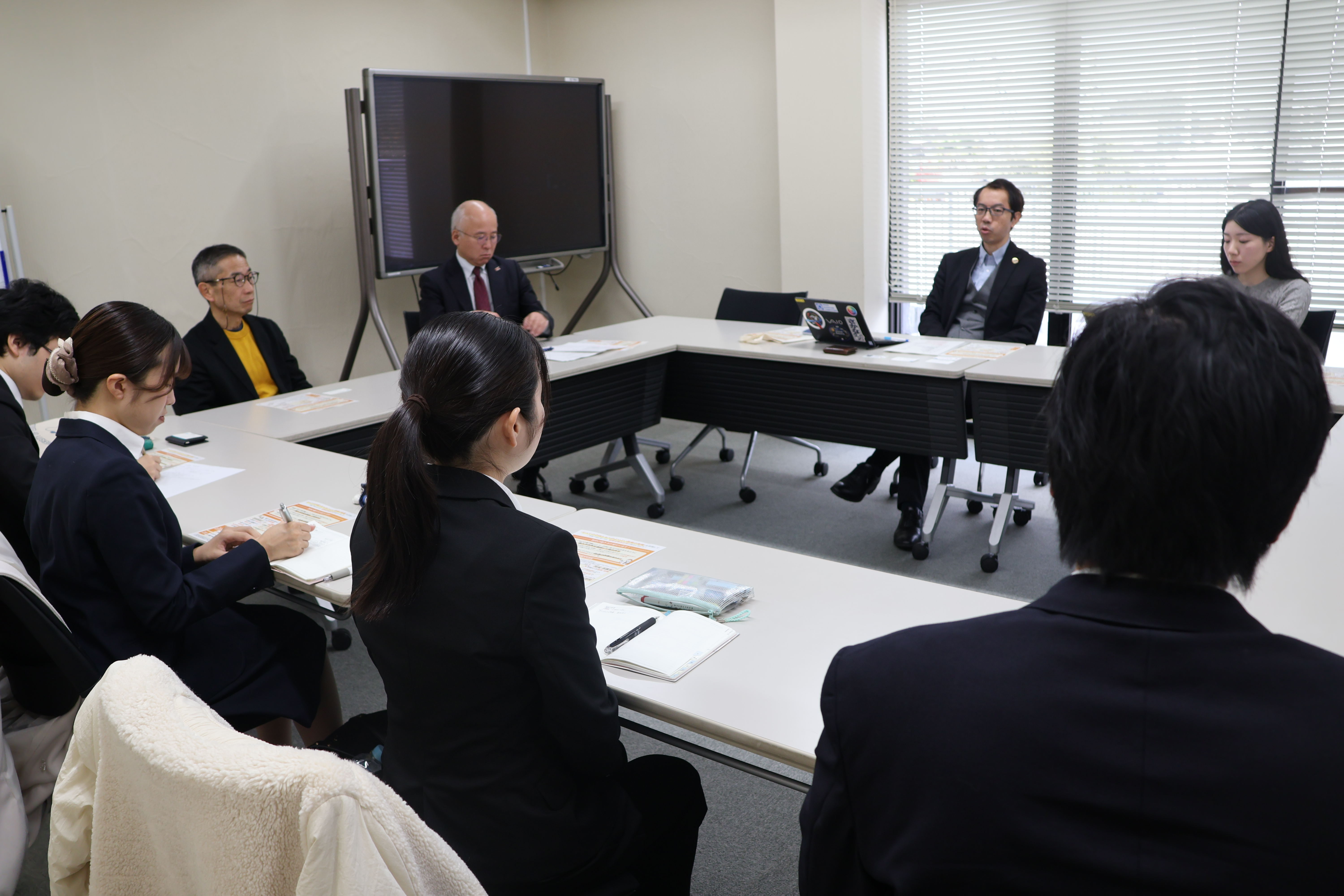 学生との意見交換会の様子